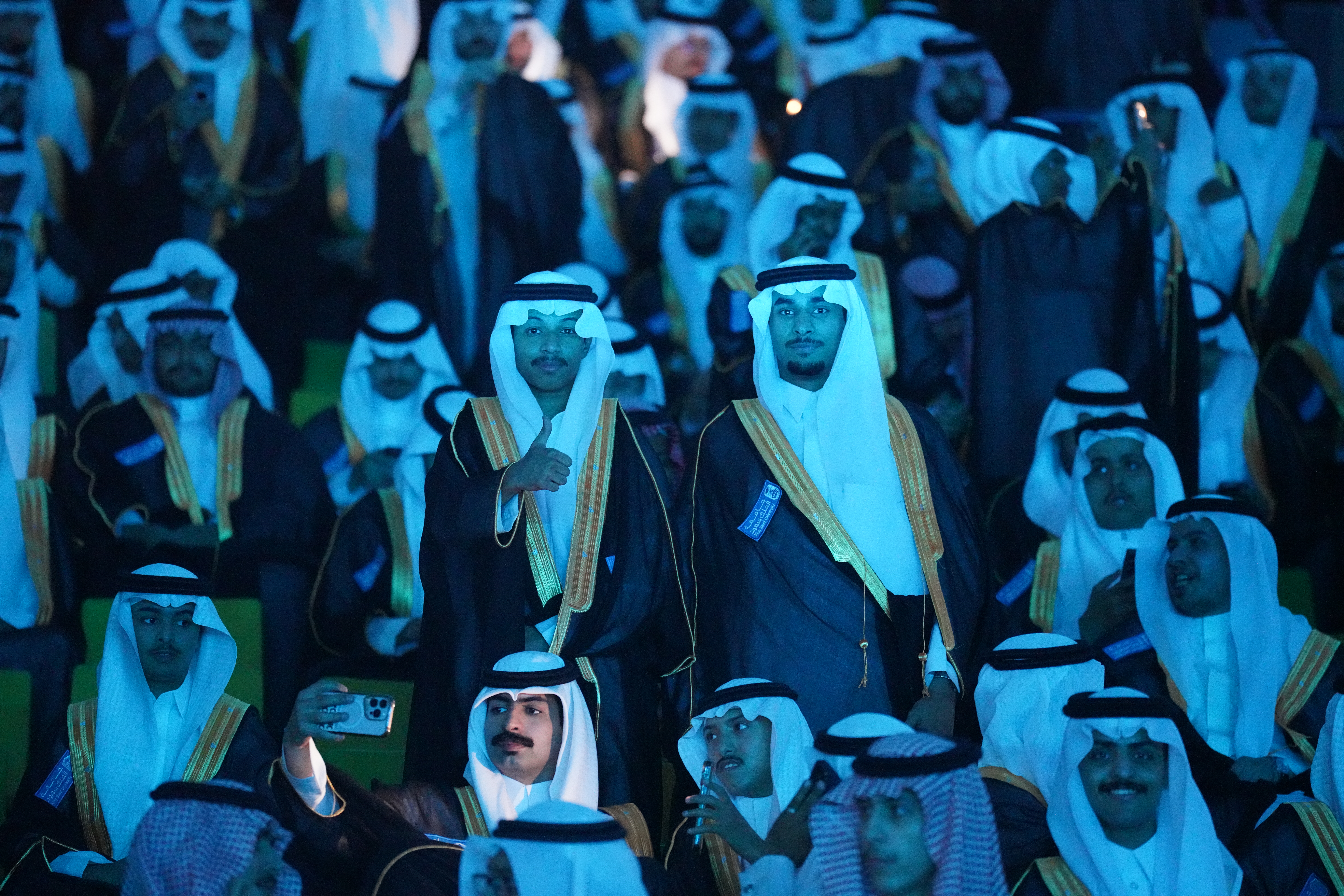 صورة من حفل التخرج 13